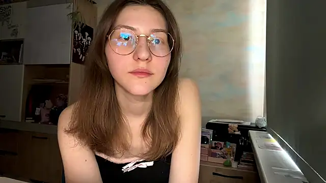 Miaaa Moon online show from March 30, 1:22 pm