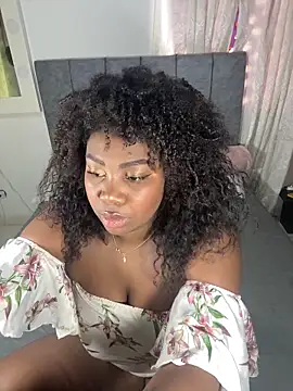 karlaebony online show from February 19, 9:13 pm