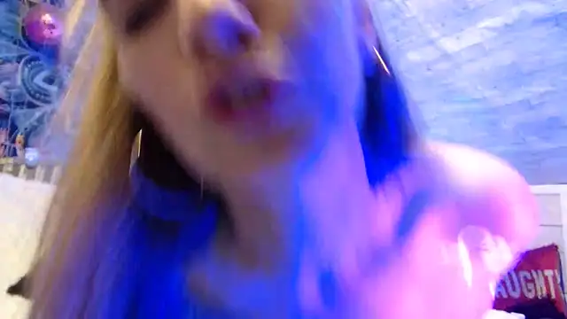 Roxxxanne069 online show from March 11, 4:38 am