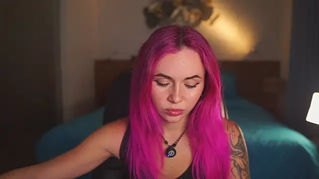 Sarah Pink online show from April 15, 2:50 pm