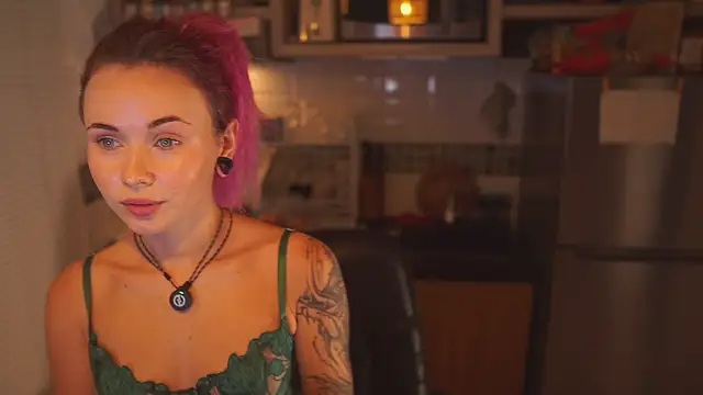 Sarah Pink online show from August 9, 1:47 pm