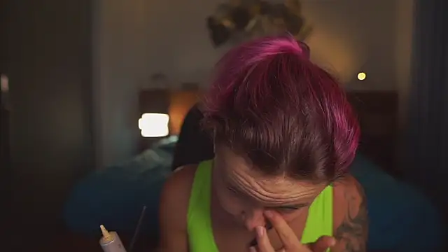 Sarah Pink online show from February 19, 11:32 am