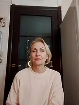 MichelleSolis online show from March 4, 8:04 pm