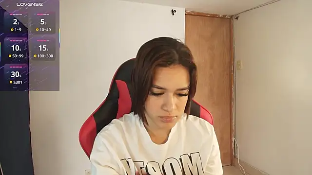 Zoe-Walzer online show from March 18, 4:45 pm