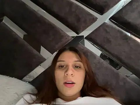 alison parkerr26 online show from February 20, 7:04 pm