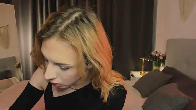 Tiffany  King online show from April 16, 5:41 am