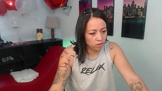 Milfangel1 online show from February 2, 7:02 pm