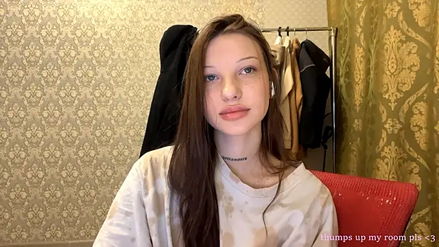 LumPetal online show from February 11, 4:25 am