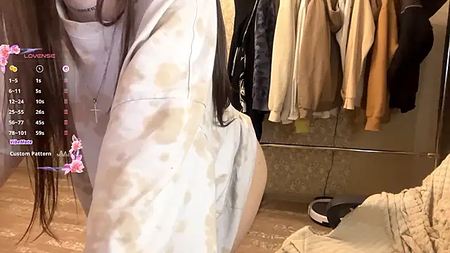 LumPetal online show from February 15, 5:43 am