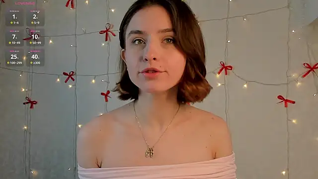 VelvetCaress online show from April 14, 7:52 am