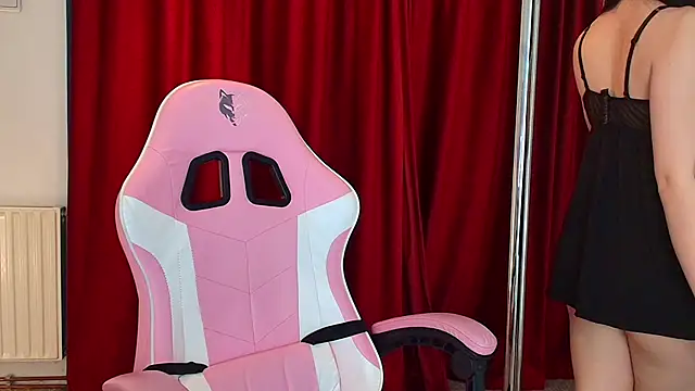 LunaAllure online show from February 10, 3:59 pm