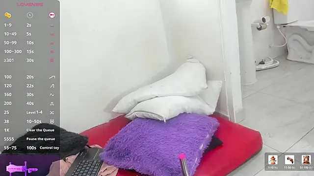 mature gold1 online show from April 16, 12:16 pm