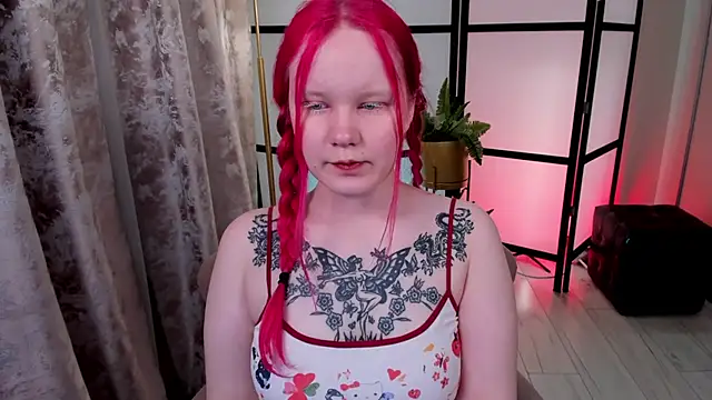 AnnieVibe online show from May 13, 5:40 pm