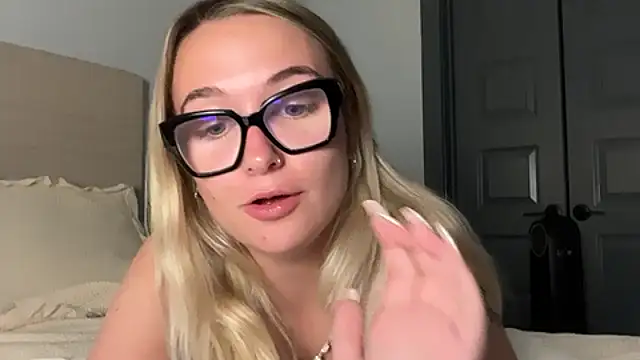 kelseyblu online show from May 29, 11:03 pm