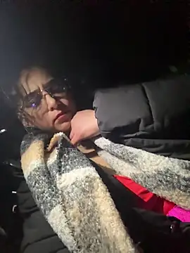 notyourtypicalAnna online show from February 16, 12:10 am