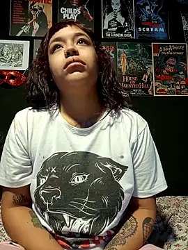 GingerLara online show from February 18, 1:32 pm