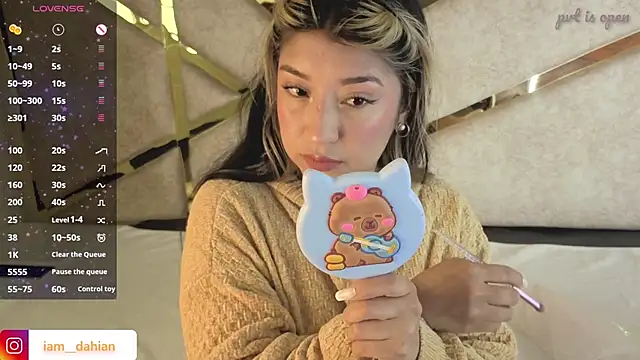 Dahiana Dmour  online show from March 5, 12:56 pm