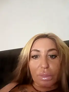 MiaMooly online show from September 29, 4:34 pm