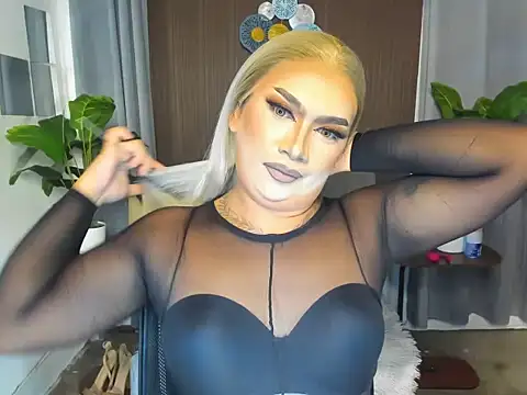 AmandaFlaire  online show from July 11, 12:38 pm