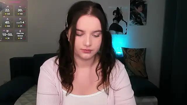 chloe dashh online show from March 17, 7:51 pm