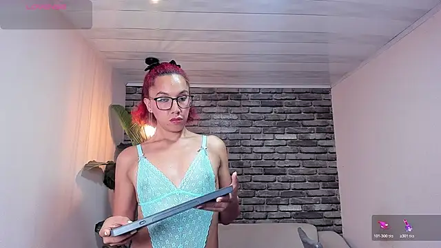 isabella star  online show from April 11, 11:47 am