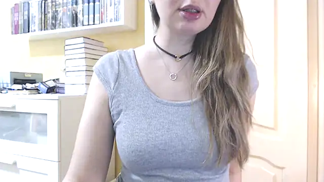 Tasiya online show from March 3, 2:12 pm