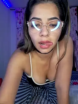  as una77 online show from April 18, 4:04 am