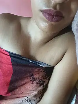 komalsharma99 online show from May 26, 7:02 pm