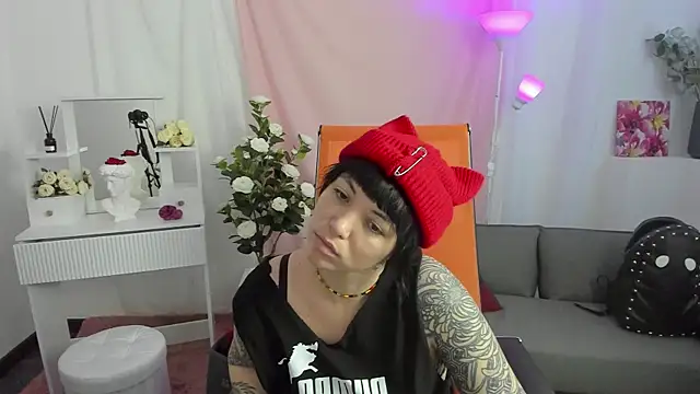 NeoGeisha online show from April 16, 1:22 pm