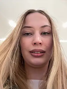 blonde exe online show from February 16, 3:45 pm