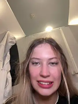 blonde exe online show from June 20, 3:37 pm