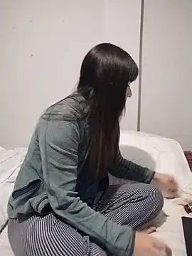 Lyonette reading1 online show from March 21, 9:14 am