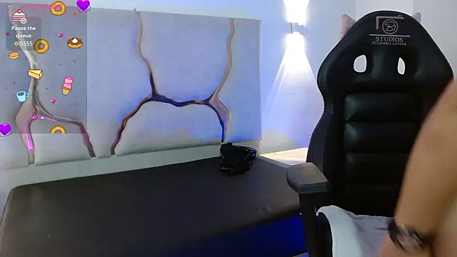 Sashaa tay online show from February 12, 7:59 pm