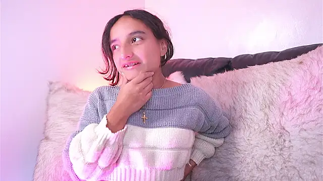  emily jonexs online show from March 19, 2:43 pm