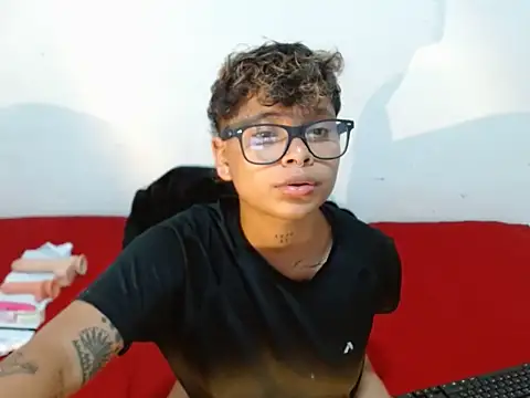 scarletfox  3 online show from February 15, 1:30 am