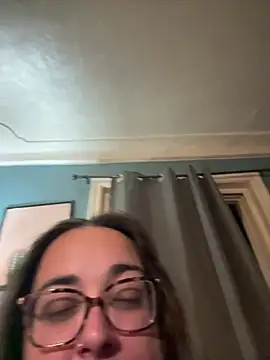 kayleighgirl online show from August 9, 8:51 am