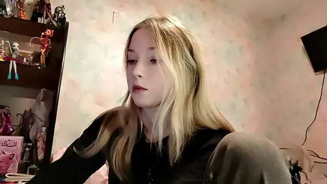 TiaBIanks online show from April 9, 12:32 pm