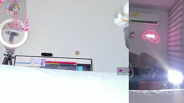 lana  kane   online show from April 17, 9:11 am