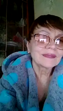 SophieBurns online show from March 26, 2:19 pm