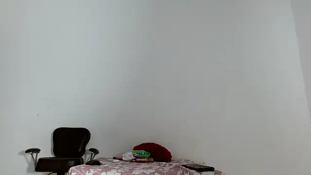 karolsweetvagi online show from April 18, 6:32 pm