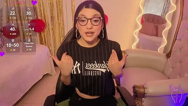 MAHYRA TAY online show from February 21, 7:14 pm