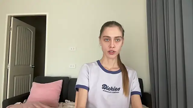 SonyaSweety online show from February 20, 6:26 am