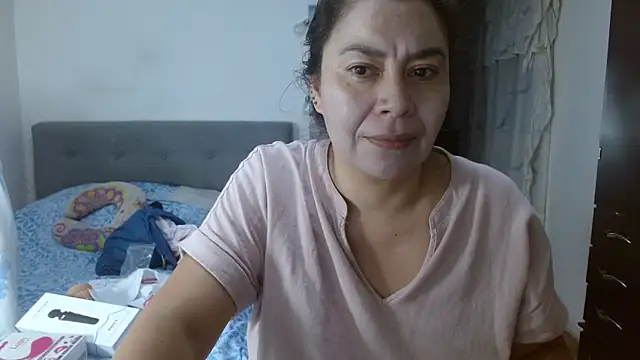 Karo sexy online show from April 12, 3:31 am