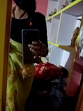 BIG QWEEN NO1 online show from April 12, 9:45 am