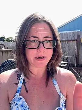 Naomi Blaire online show from April 29, 11:21 pm