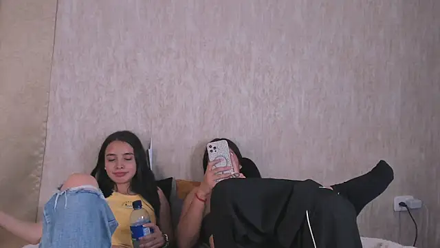 PetiteFriends online show from February 25, 4:05 pm