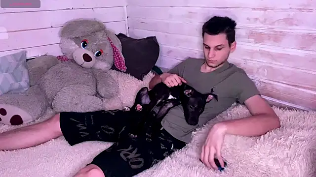 Donald boy online show from March 12, 8:11 pm