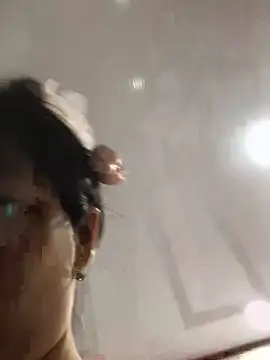 cuty lusy online show from April 1, 11:00 am