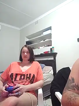 Couplesclass online show from February 7, 8:45 pm