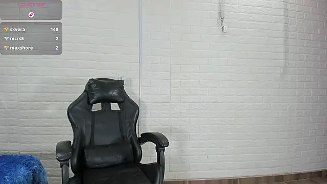 Sara Love 1 online show from March 19, 6:07 am